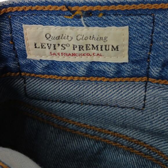 Levi's SZ 26 Premium Wedgie Straight Distressed Knee Frayed Hem Denim - Picture 5 of 8